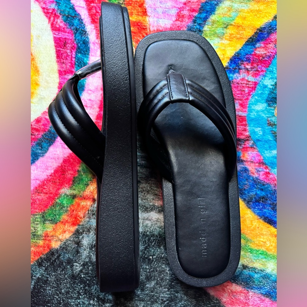 Madden Girl flip flops